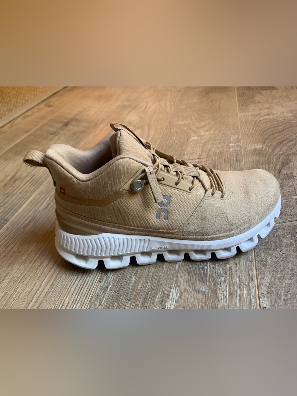 On Cloud Hi in Sand Dune Women’s - 6.5